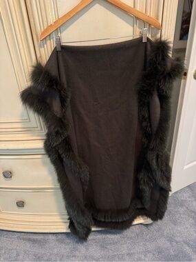 Adrienne Landau dark green Fox Fur-Trim shawl